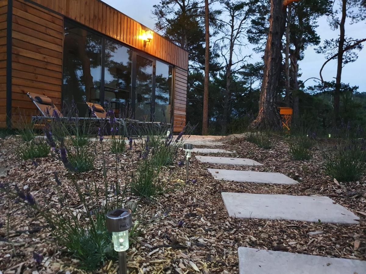 La Calade Hotell Bargème Exteriör bild